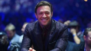 من المقرر أن يتم تأجيل عودة ماكجريجور في بطولة UFC إلى صيف عام 2024، كما يقول المدرب