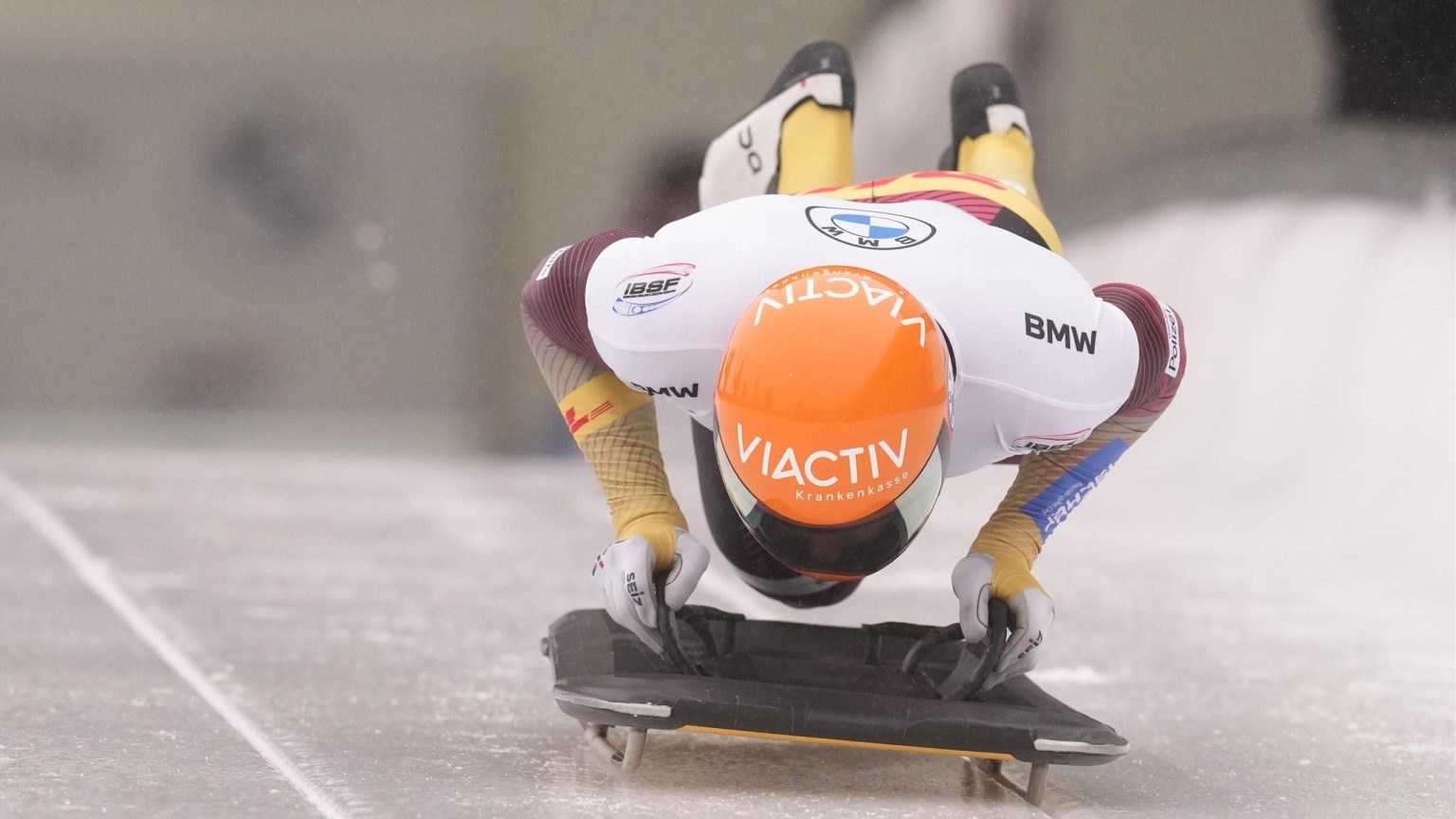 حصل البطل الأولمبي كريستوفر جروثير وتينا هيرمان على الميدالية الذهبية في افتتاح كأس العالم الهيكلية في يانتشينغ