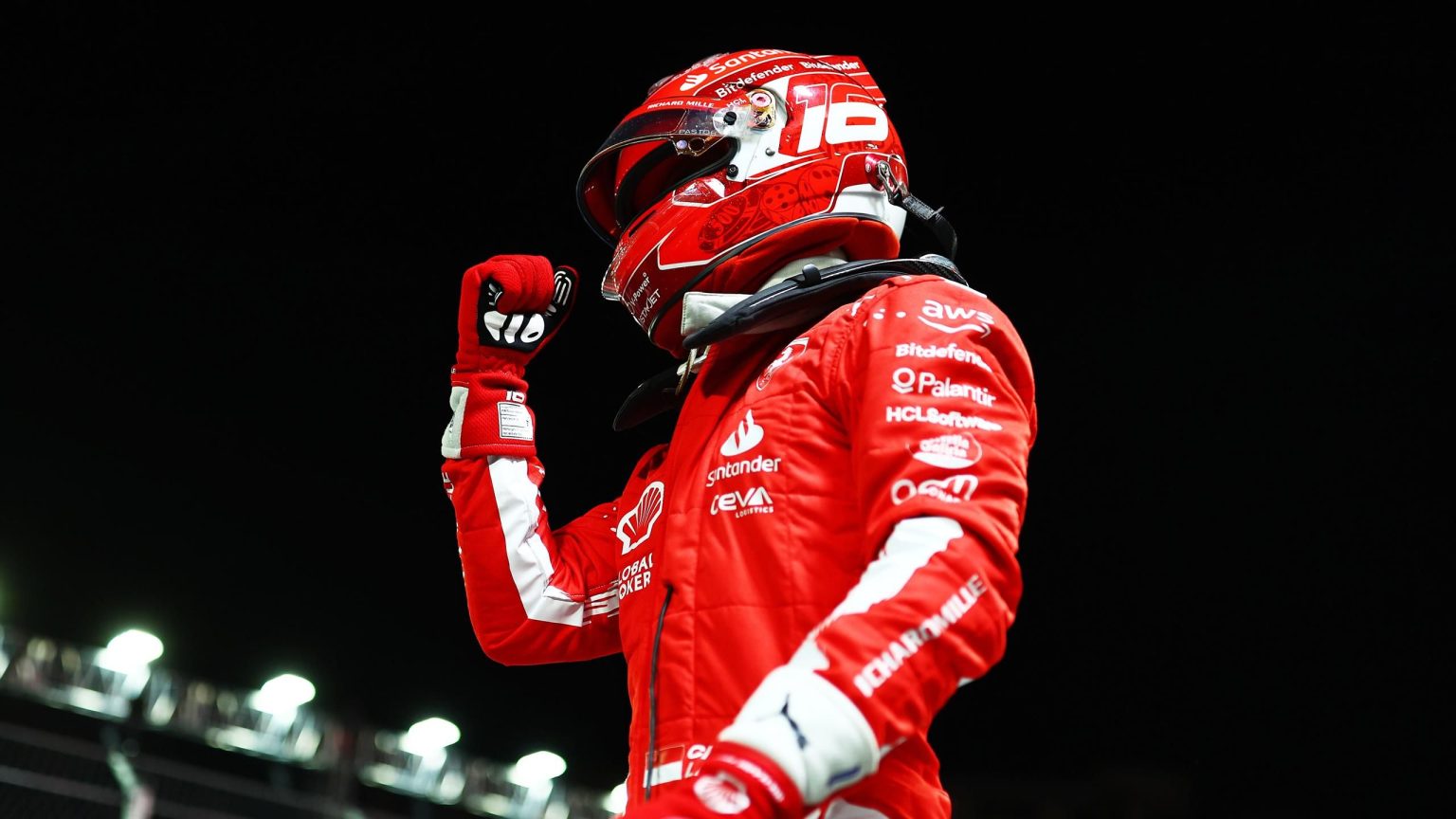 لوكلير الأسرع حيث حصد فيراري المركزين الأول والثاني في تصفيات لاس فيجاس، وخرج هاميلتون وبيريز مبكرًا