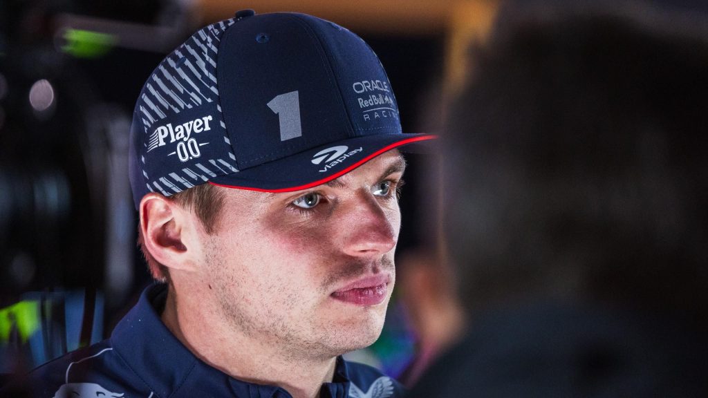 “لن ينجح الأمر أبدًا” – لا يريد فيرستابين أن يكون هاميلتون زميلًا في الفريق