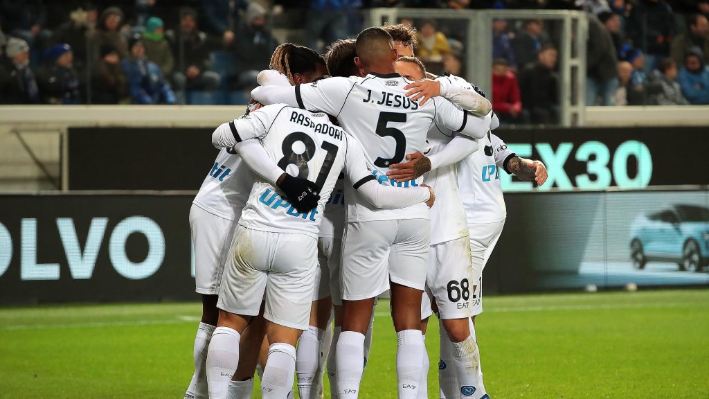 أتالانتا 1-2 نابولي: هدف إلجيف الماس ليمنح والتر ماتزاري ثلاث نقاط عند عودته إلى النادي