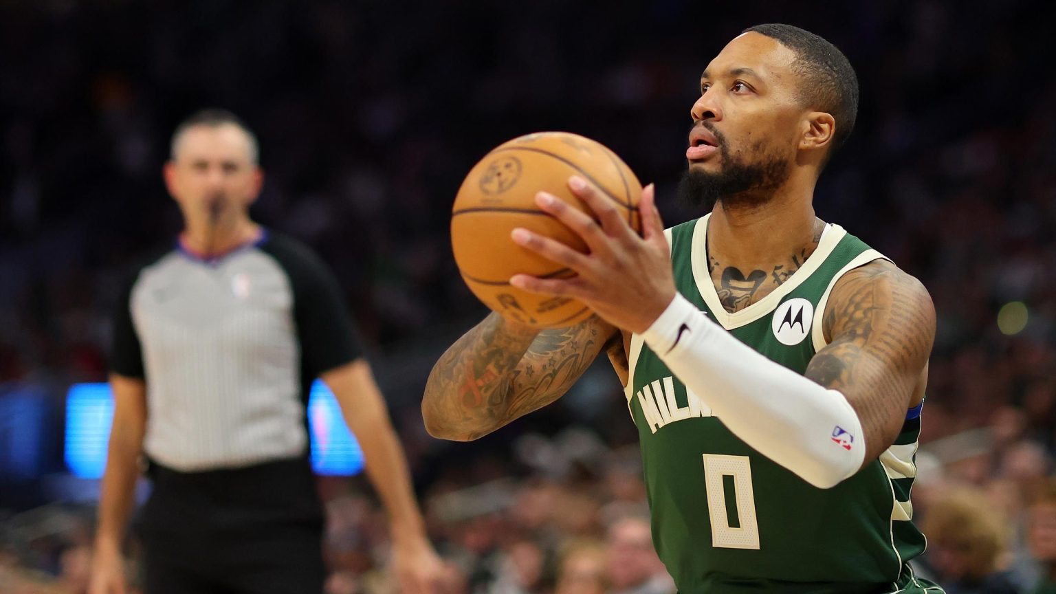 حقق باكس فوزًا كبيرًا على تريل بليزرز في ظل نجم أنتيتوكونمبو وليلارد