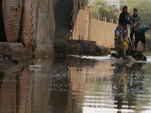 مياه الصرف الصحي في غزة قنبلة موقوتة تفاقم معاناة النازحين