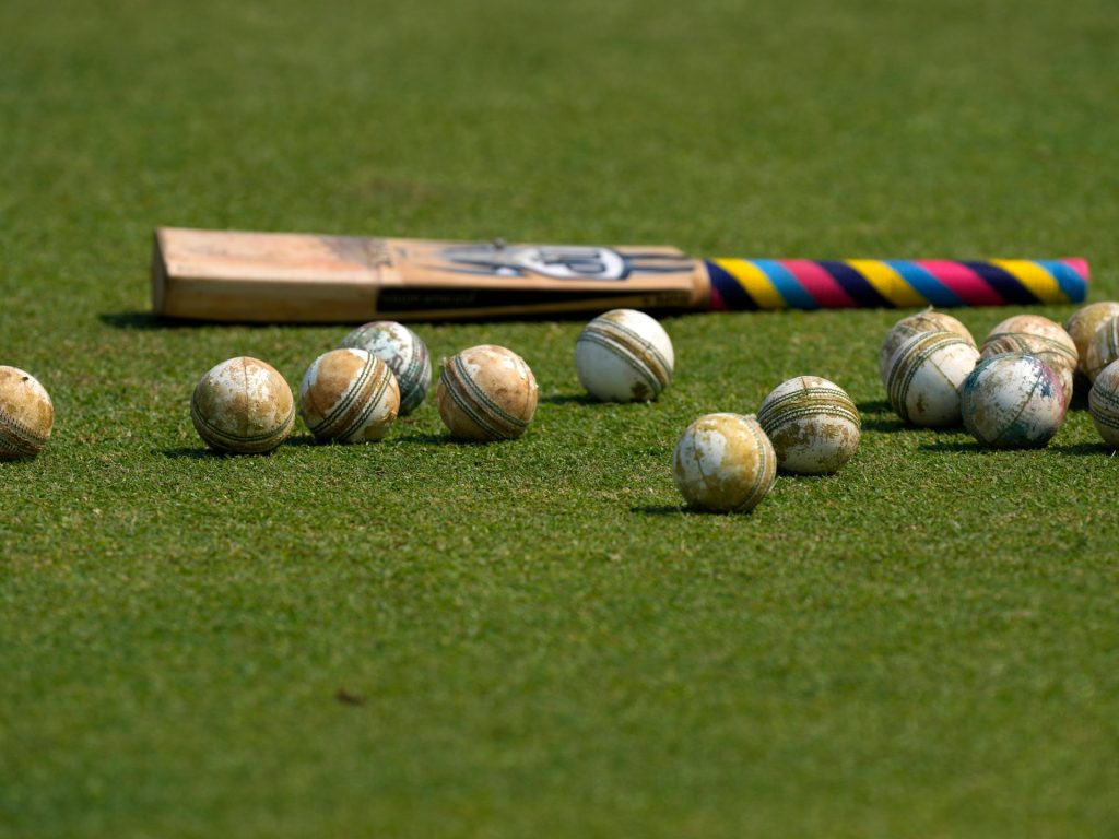أوغندا تتفوق على زيمبابوي وتتأهل لكأس العالم ICC T20 2024