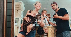 صور عائلة Alexa PenaVega وCarlos PenaVega على مر السنين