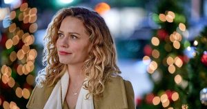 ‘هذا الموسم! جميع أفلام عيد الميلاد من بطولة خريجي One Tree Hill: دليل كامل