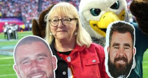 تشارك دونا كيلسي سحر الحظ السعيد الذي ترتديه أثناء ألعاب أبناء ترافيس وجيسون