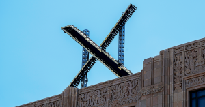 تدعو مجموعة المراقبة إلى إجراء تحقيق في إعلانات X الجديدة الخادعة