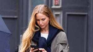 تعتبر حقيبة Margaux من The Row بمثابة إرث مستقبلي في طور التصنيع