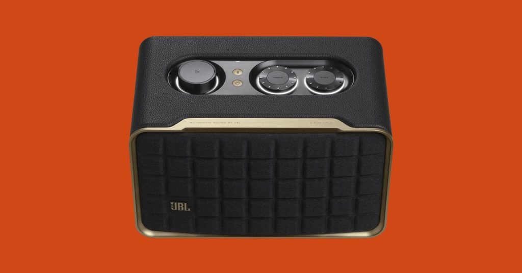 مراجعة: JBL Authentics 200
