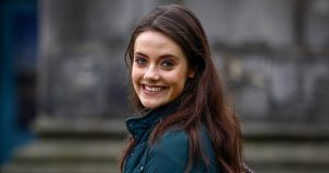 من هي ميج بيلامي صاحبة التاج؟ 5 أشياء يجب معرفتها عن الممثلة التي تلعب دور الأميرة كيت