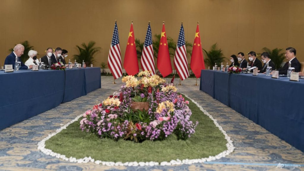 بايدن “يعود إلى المسار الطبيعي” مع الصين؛ استئناف الاتصالات العسكرية