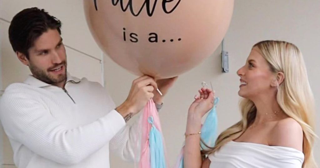 هالي فيرجسون من بكالوريوس الأمة وزوجها أولا بالف يكشفان عن جنس الطفل الأول بعد “الحلم الحي”