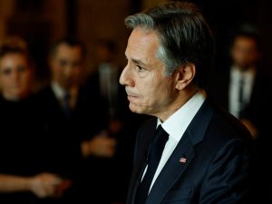 بلينكن يعترف بالخلافات داخل الخارجية الأميركية بسبب دعمها لإسرائيل