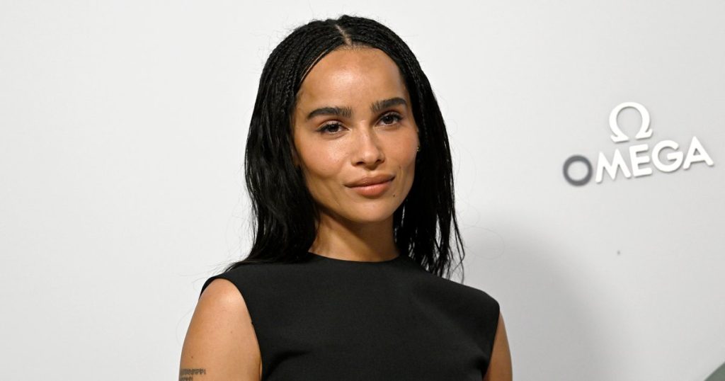 أحمر الشفاه هذا المعتمد من Zoë Kravitz هو الكمال