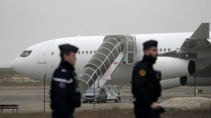 طائرة عالقة في فرنسا للتحقيق في تهريب البشر غادرت إلى الهند