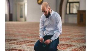 دعاء الهم والحزن والخوف.. بـ 3 أمور تُكفَى همك وتُرضي ربك