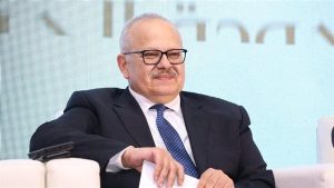 الخشت يعلن حصول جامعة القاهرة على درع التميز بالموسم الرابع لمراكز الفنون