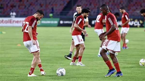 يلعبون من غير نِفس وضيعوا 3 نقاط..جماهير الأهلي تصب غضبها على ثلاثة لاعبين