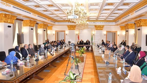 عاشور والخشت يتفقدان جامعة القاهرة الدولية بمدينة 6 أكتوبر ويطمئنان على انتظام الدراسة