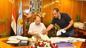 محافظ أسيوط يتابع جهود إنهاء إجراءات توفيق أوضاع الكنائس والمباني الخدمية