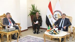معرض EDEX 2023.. وزير الإنتاج الحربي يستقبل رئيس إدارة القوات الجوية اللوجستية الإيطالي