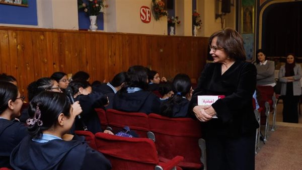 “الطفولة والأمومة” يطلق مبادرة لتوجيه المساعدات الإنسانية إلى أطفال غزة