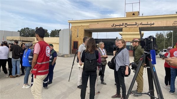 خروج 11 ألفًا رعايا أجانب ومزدوجي الجنسية من معبر رفح