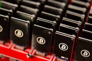 ينفق كبار عمال المناجم 1.2 مليار دولار في فورة التسوق قبل النصف + المزيد من الأخبار