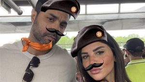 زوجة كريم فهمي تهنئه بعيد ميلاده: أستمتع بالحياة معك