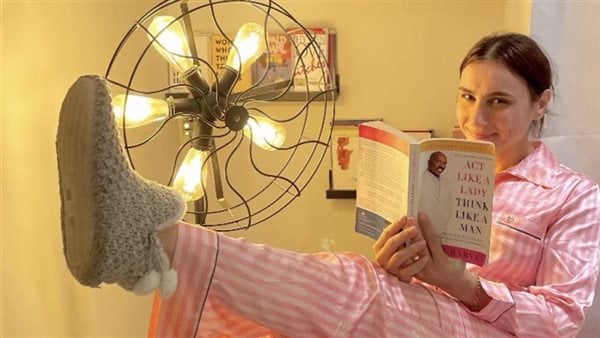 بالبيجاما.. هلا السعيد تخطف الأنظار في أحدث ظهور لها