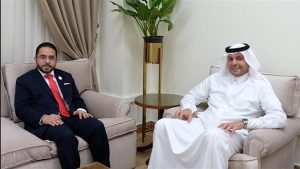 الأمين المساعد للجامعة العربية ومسئول بحريني يبحثان حشد الدعم اللازم دوليا للقضية الفلسطينية