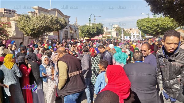 مسيرة حاشدة أمام لجان المنيا لحث المواطنين على المشاركة في الانتخابات.. شاهد