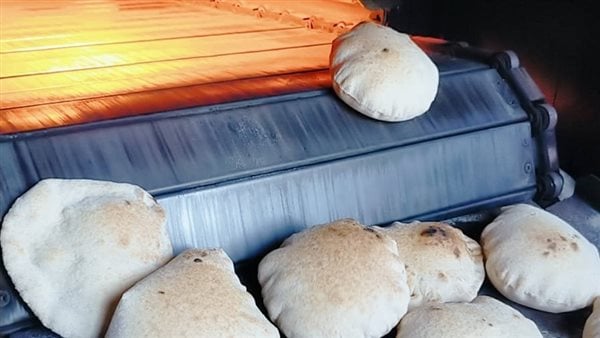 ضبط نصف طن دقيق بلدي مدعم بغرض الإتجار بالسوق السوداء في مطروح