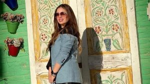 بإطلالة ناعمة.. زوجة نجم الزمالك السابق تغازل جمهورها ومحبيها