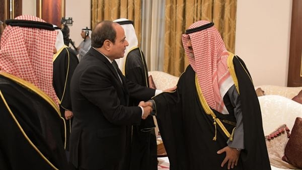 السيسي يعود إلى أرض الوطن بعد تقديم العزاء في وفاة أمير الكويت الراحل
