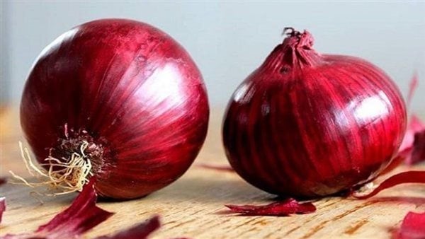 «التجار اشتروه بـ5 جنيه»|مفاجأة في أسعار البصل اليوم بعد التراجع 30 جنيها