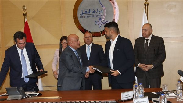وزيرا النقل والتعاون الدولي يشهدان توقيع اتفاقيات تمويل محطة تحيا مصر بميناء دمياط