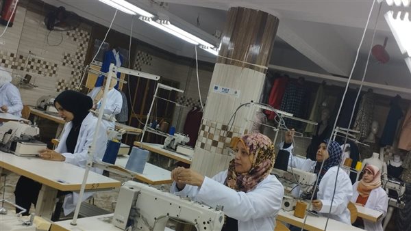 عمل بورسعيد تفتتح برنامجا تدريبيا للفتيات على مهنة التفصيل والخياطة