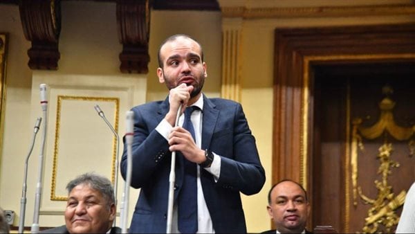 طلب إحاطة بشأن خدمات مطار القاهرة وخروج مصر للطيران من تصنيف أفضل 100شركة