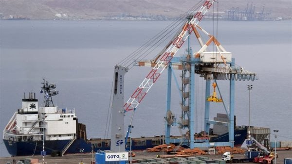 خبير بحري: هجمات الحوثيين بالبحر الأحمر تستهدف البضائع المرسلة للموانئ الإسرائيلية