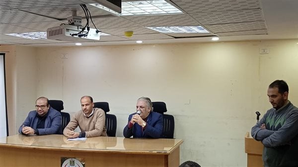 وكيل صحة الدقهلية يعقد اجتماعا لبحث آلية التعامل مع هيئة الشراء الموحد