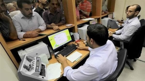 هل يستمر الموظف في عمله من عدمه حال توقيع جزاء تأديبي عليه؟..تفاصيل