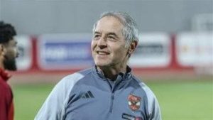 نجم الأهلي السابق يطالب كولر بإجراء 4 تبديلات في التشكيل أمام أوراوا