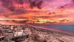 ما أمنياتك لعام 2024؟.. إجابة مؤلمة من شابة فلسطينية على سؤال صحفي