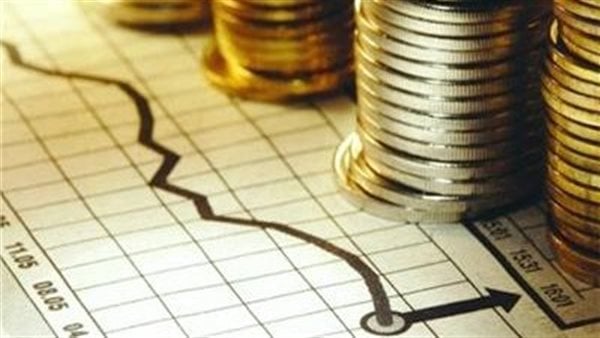 عميد اقتصاد بني سويف: نقص الدولار تسبب في ارتفاع كبير بالإنتاج