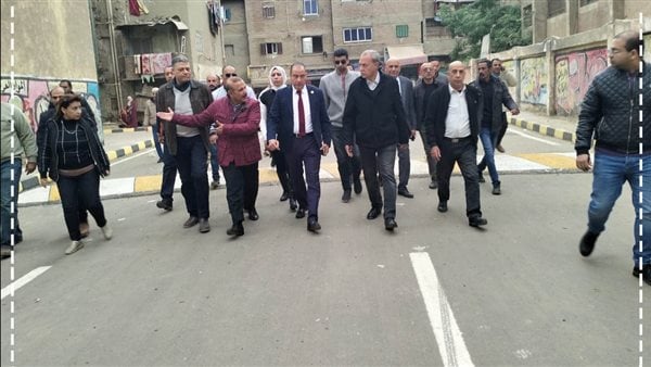 النائب مجاهد نصار ومحافظ القليوبية يتفقدان أعمال رصف وتطوير مساكن بهتيم بشبرا الخيمة
