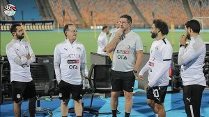 فيتوريا: صلاح مثل ميسي ورونالدو مع المنتخب| شاهد