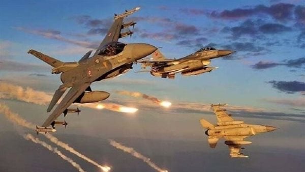 تركيا تنفذ 20 ضربة جوية على الشريط الحدودي مع كردستان العراق