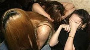 فرسة وقشطة والريسة.. كواليس 21 يوما كافحت فيها “الآداب” راقصات وفتيات ليل